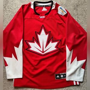 Adidas Team Canada World Cup of Hockey Jersey Size Medium EUC
